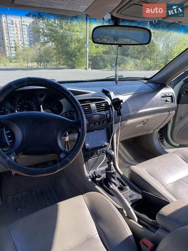 Седан Chevrolet Evanda 2004 в Запорожье