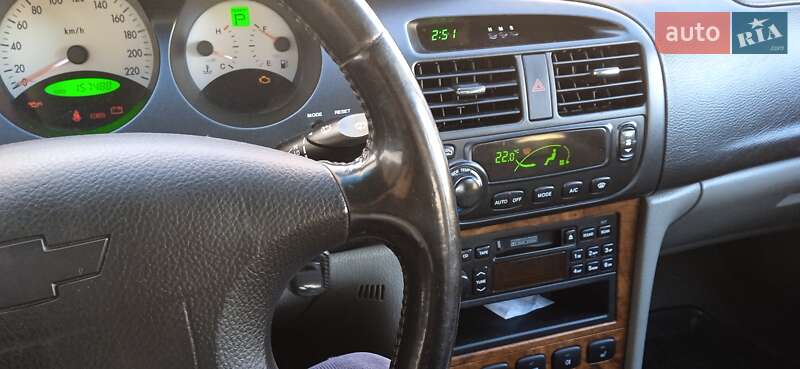 Седан Chevrolet Evanda 2006 в Чернігові