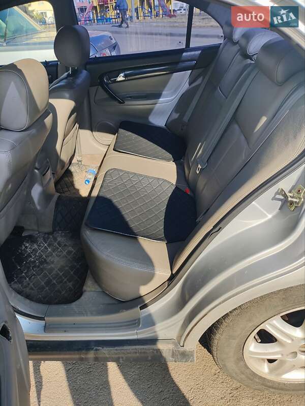 Седан Chevrolet Evanda 2005 в Харькове