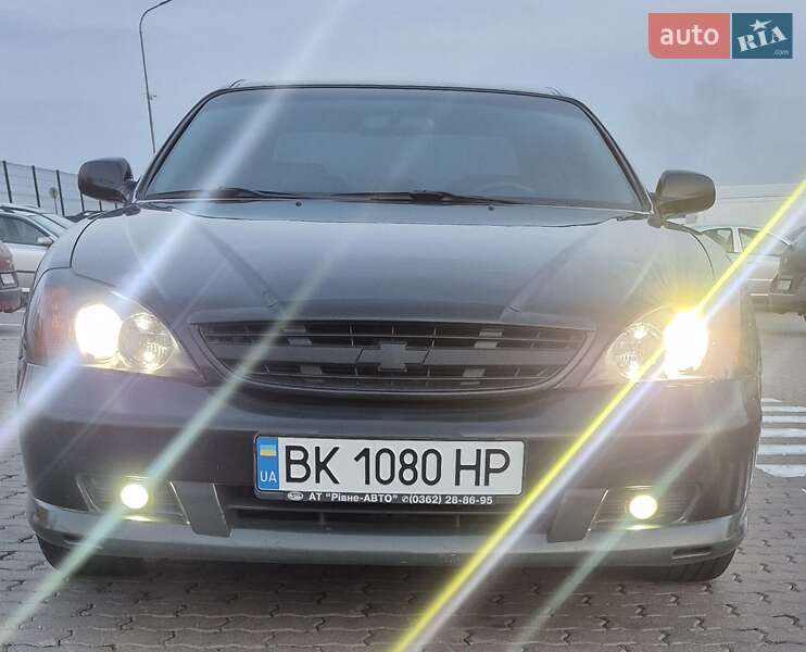Седан Chevrolet Evanda 2005 в Дубно