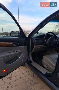 Седан Chevrolet Evanda 2005 в 