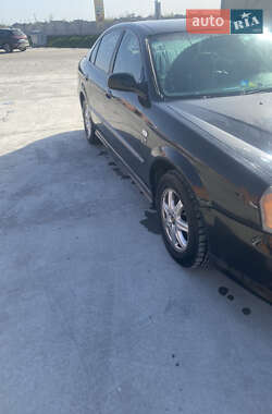 Седан Chevrolet Evanda 2006 в 