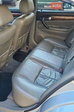 Седан Chevrolet Evanda 2006 в 