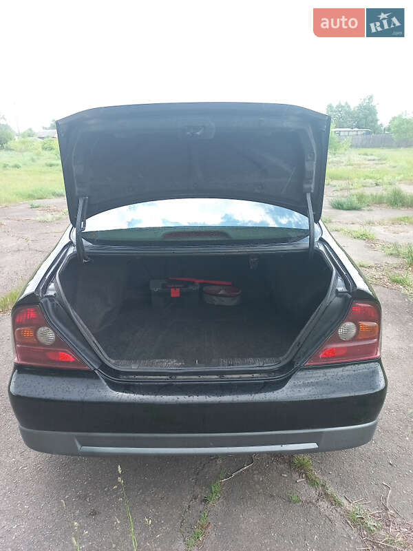 Седан Chevrolet Evanda 2005 в Корюковке