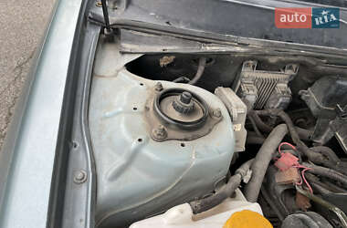 Седан Chevrolet Evanda 2005 в 