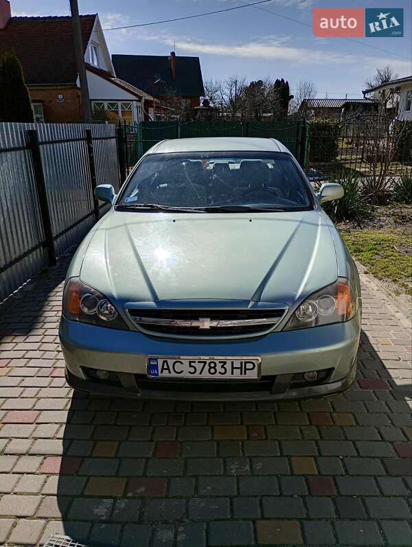 Chevrolet Evanda 2004