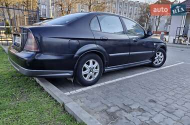 Седан Chevrolet Evanda 2005 в 