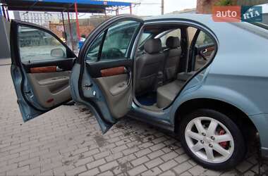 Седан Chevrolet Evanda 2005 в 
