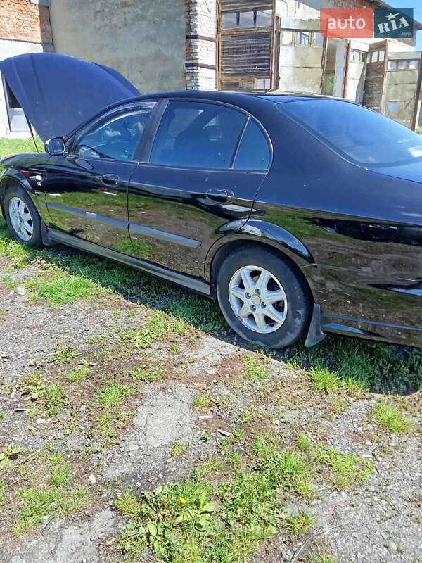 Седан Chevrolet Evanda 2005 в Луцке