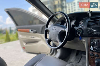 Седан Chevrolet Evanda 2005 в 