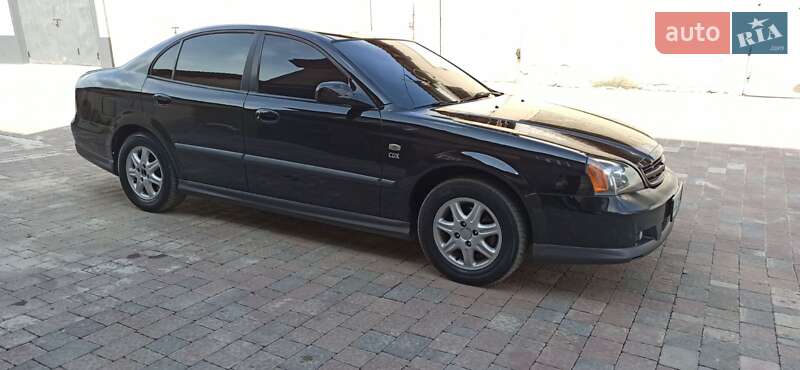 Седан Chevrolet Evanda 2006 в Дубно