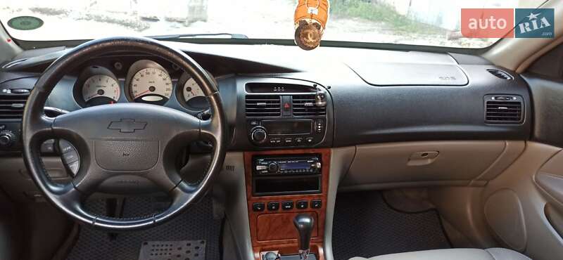 Седан Chevrolet Evanda 2006 в Дубно