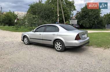 Седан Chevrolet Evanda 2006 в 