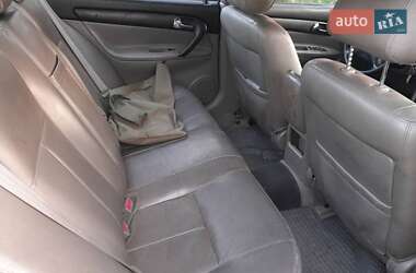 Седан Chevrolet Evanda 2005 в 
