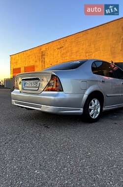 Седан Chevrolet Evanda 2005 в 