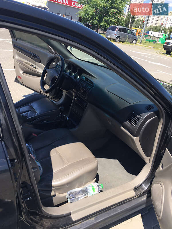 Седан Chevrolet Evanda 2004 в Киеве