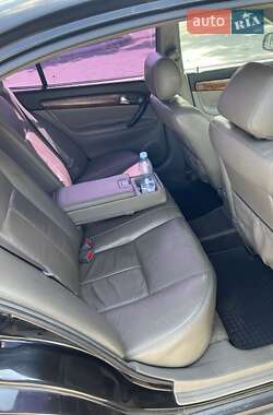 Седан Chevrolet Evanda 2006 в 