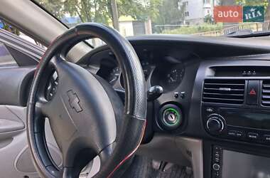 Седан Chevrolet Evanda 2005 в 