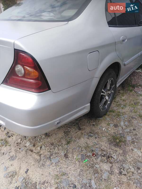 Седан Chevrolet Evanda 2005 в Житомире