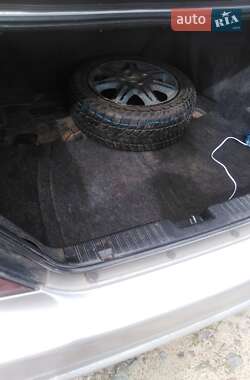 Седан Chevrolet Evanda 2005 в 