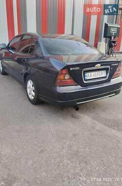 Седан Chevrolet Evanda 2004 в Вышгороде