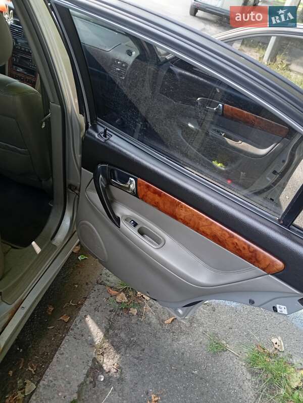 Седан Chevrolet Evanda 2005 в Киеве