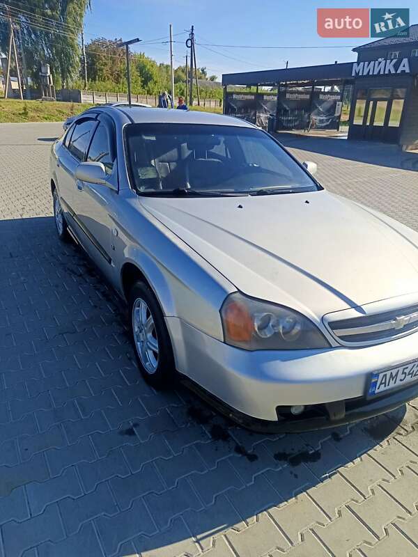 Седан Chevrolet Evanda 2006 в 