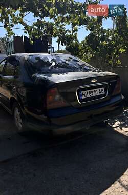 Седан Chevrolet Evanda 2005 в 