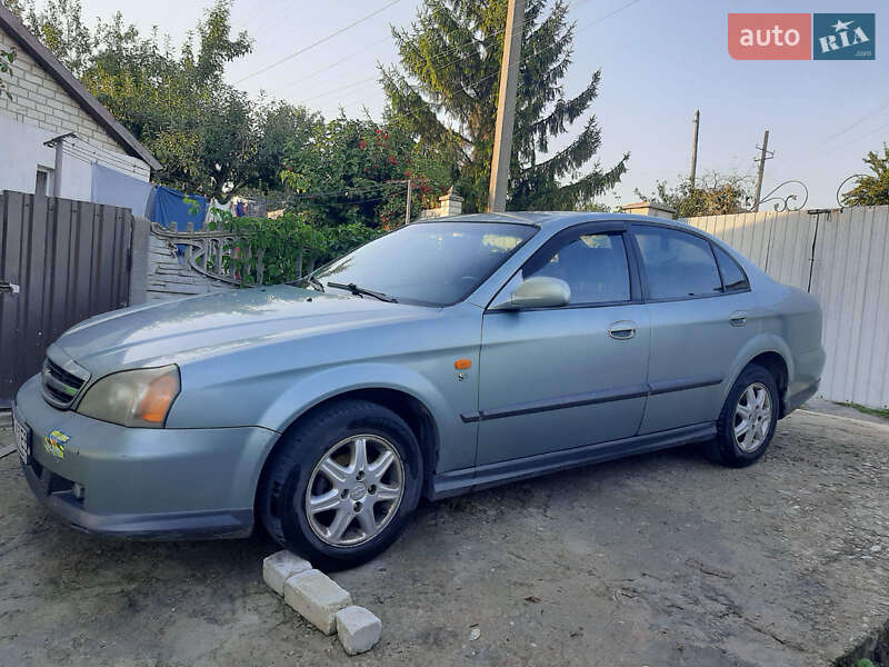 Седан Chevrolet Evanda 2004 в Житомире