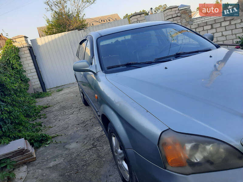 Седан Chevrolet Evanda 2004 в Житомире