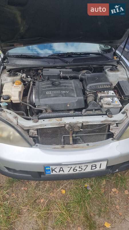 Седан Chevrolet Evanda 2005 в Києві