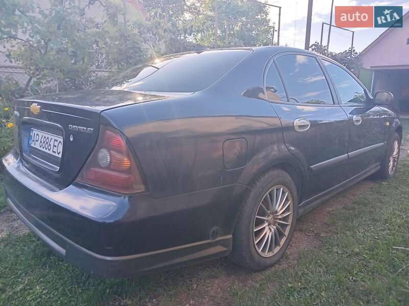 Седан Chevrolet Evanda 2005 в Ужгороде