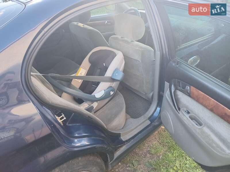 Седан Chevrolet Evanda 2005 в Ужгороде