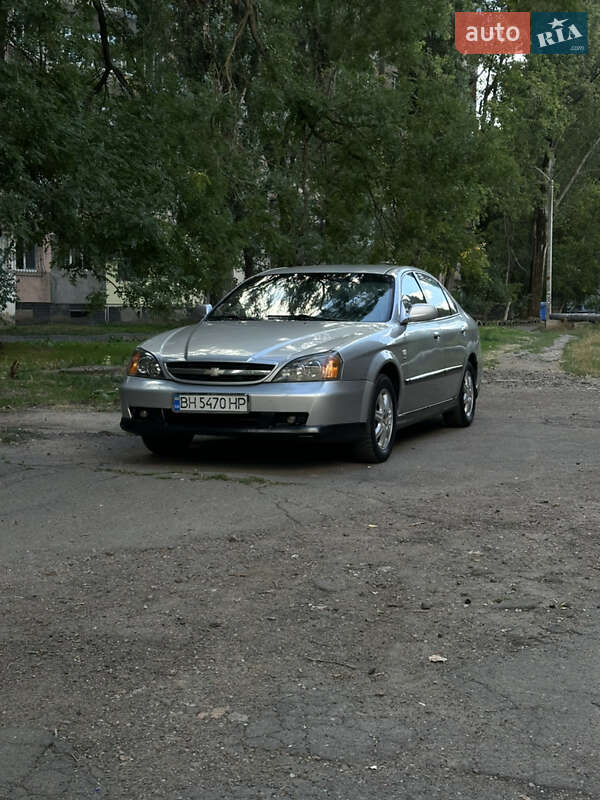 Седан Chevrolet Evanda 2005 в 