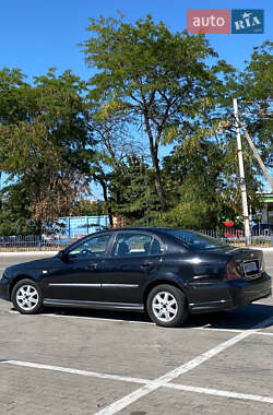 Седан Chevrolet Evanda 2006 в 