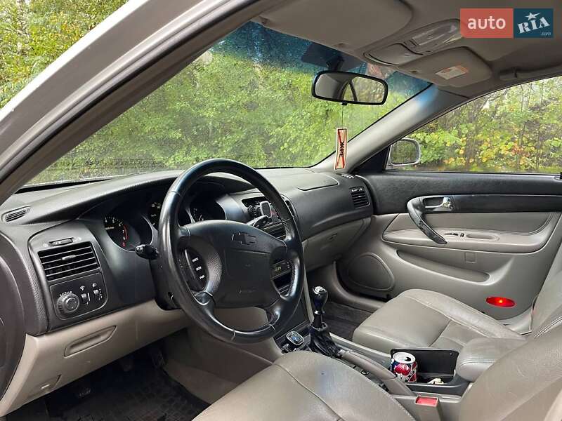 Седан Chevrolet Evanda 2005 в Чернигове