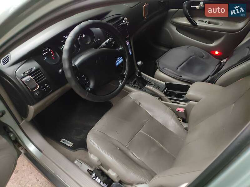 Седан Chevrolet Evanda 2004 в Житомире