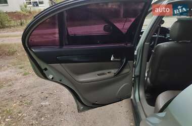 Седан Chevrolet Evanda 2004 в 