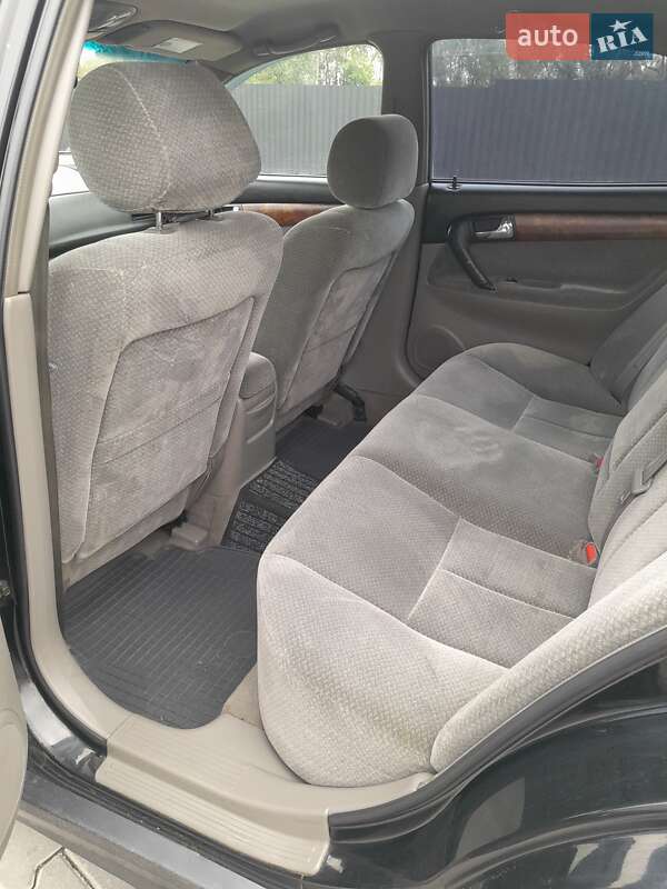 Седан Chevrolet Evanda 2005 в Хмельницком