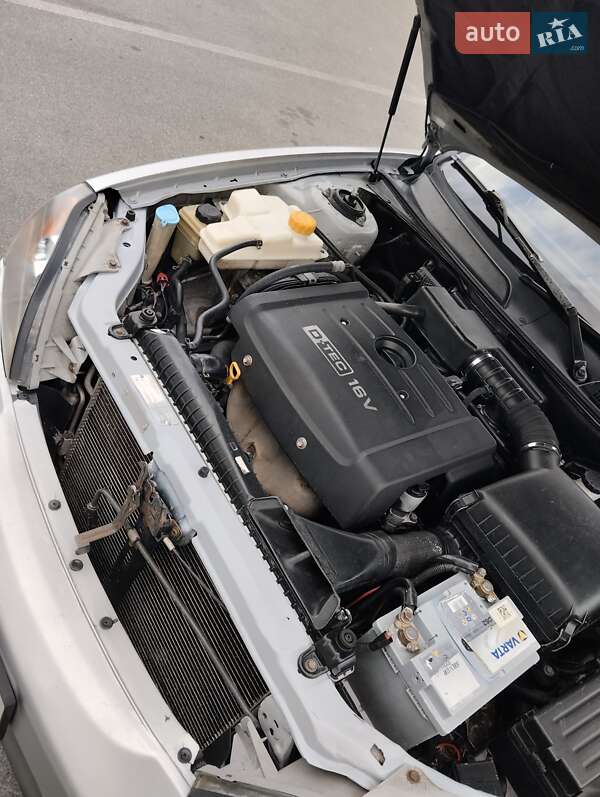 Седан Chevrolet Evanda 2005 в Киеве