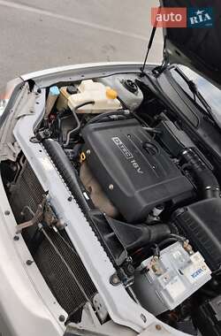 Седан Chevrolet Evanda 2005 в 