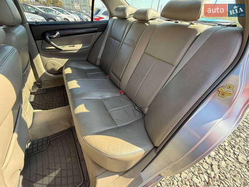 Седан Chevrolet Evanda 2005 в Стрые