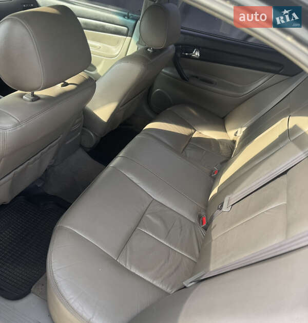 Седан Chevrolet Evanda 2005 в Днепре