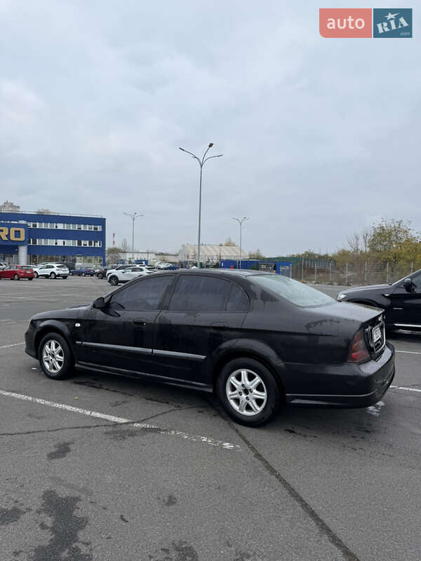 Седан Chevrolet Evanda 2005 в Києві фото 12 Седан Chevrolet Evanda 2005 в Києві