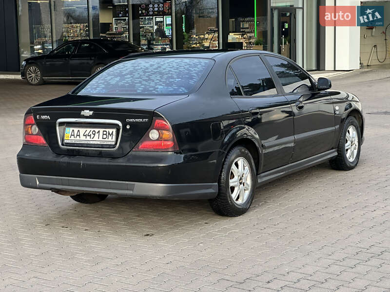 Седан Chevrolet Evanda 2006 в Киеве