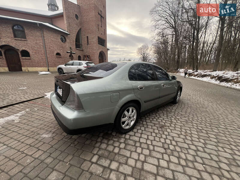 Седан Chevrolet Evanda 2005 в Львове