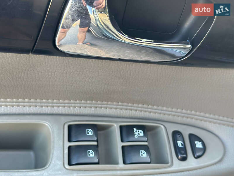 Седан Chevrolet Evanda 2005 в Киеве