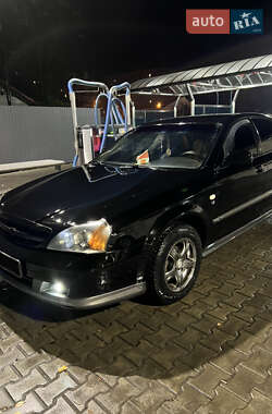 Седан Chevrolet Evanda 2005 в Одессе