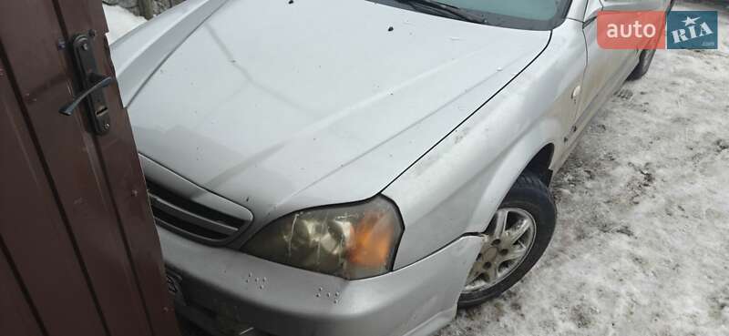 Седан Chevrolet Evanda 2005 в Хмельницком