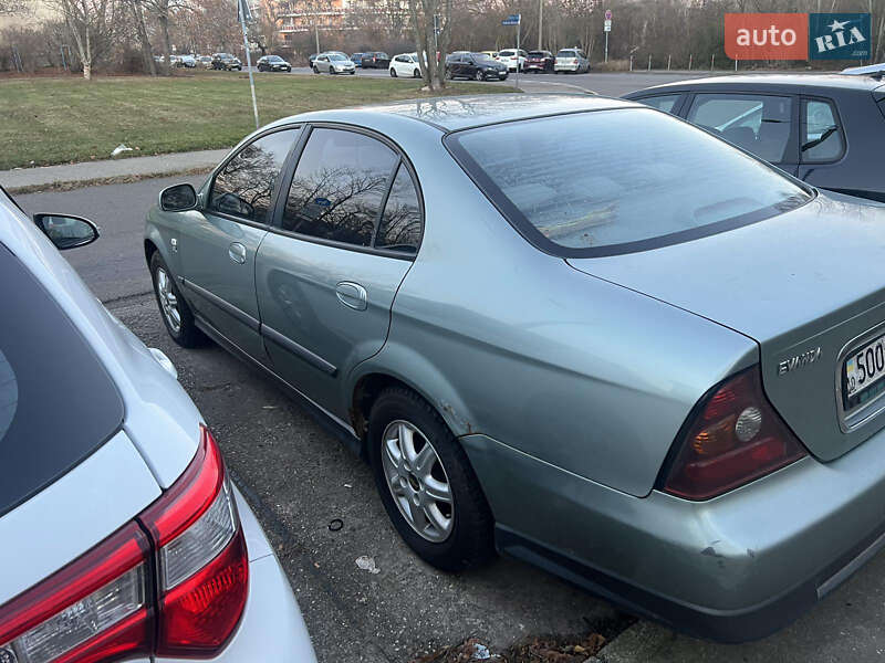 Седан Chevrolet Evanda 2005 в Калуше